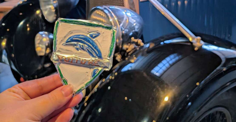 Atelier jeune public "mon logo de voiture" au Grand Atelier, musée d'art et d'industrie de Châtellerault