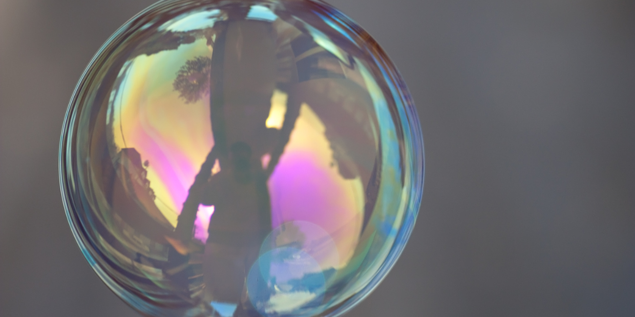 Bulle de savon atelier pour les 3 à 6 ans Espace Mendès France à Poitiers Atelier 3-6 ans "La magie des bulles de savon"à l'Espace Mendès France de Poitiers