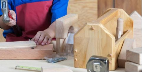 Construis ton horloge en bois à Leroy Merlin Chasseneuil du Poitou